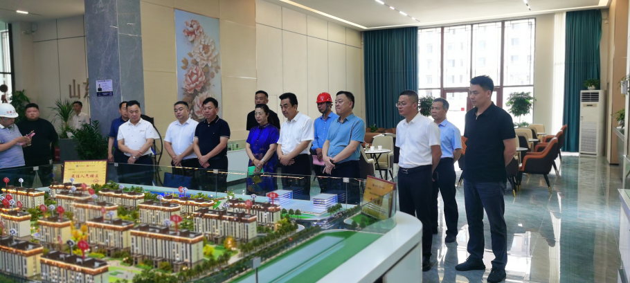 國投黨委委員、市監(jiān)理公司董事長趙同江陪同市住建局領導赴新疆調研山東·菏建國府項目