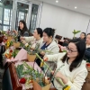 “花香滿溢·悅享芳華”插花主題活動(dòng)